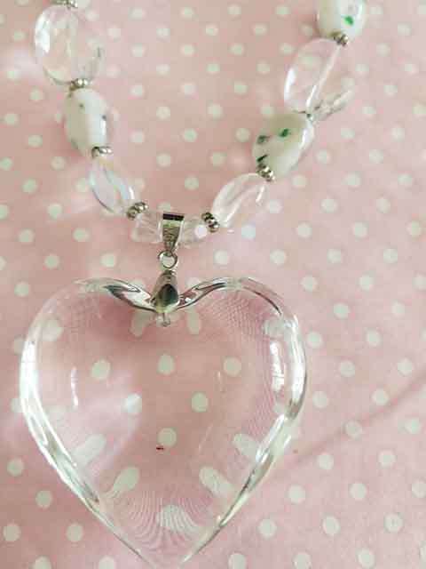 Mistique Necklace, White & Clear Glass Beads & Clear Glass Heart Pendant, Toggle Clasp, 44cm, 1pc