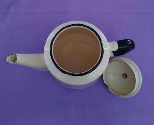 Cream And Black Enamel Coffee / Tea Pot, Chip Marks, 1000ml, See Photo`s For More Info