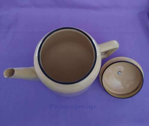 Beige And Black Enamel Coffee / Tea Pot, Chip Marks, 1.700ml, See Photo`s For More Info
