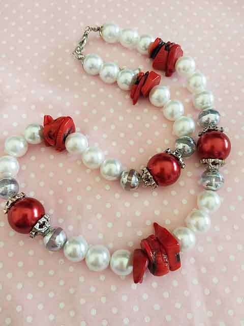 Perrine Necklace, White+Red Glass Pearls+Red Coral Chunks, Lobster Clasp 50cm+5cm