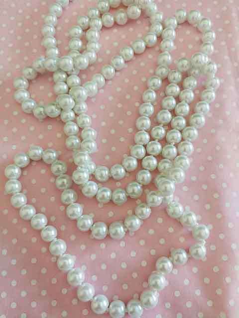 Perrine Necklace, White Glass Pearls, 126cm, Glass Pearl Size 8mm, 1pc