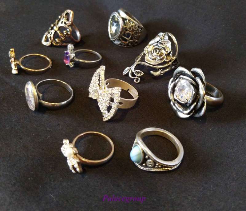 10 x Fashion Rings, Various sizes