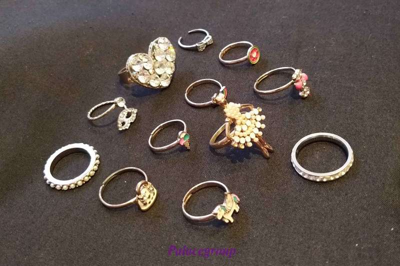 12 x Fashion Rings, Various sizes, See Photos For More Info