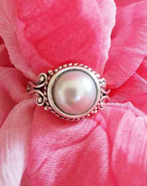 Ring, White Faux Pearl Ring, Nickel, Inside Diameter 17.5mm, Top Width 13mm, 1pc