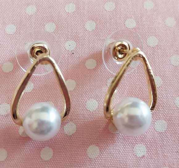 Earrings, White Faux Pearl, Gold Coloured Findings And Ear Studs, 17mm, 2pc