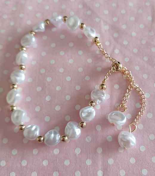 Bracelet, White Faux Pearls+Gold Coloured Findings, ±70mm Diameter, (Light Weight), 1pc