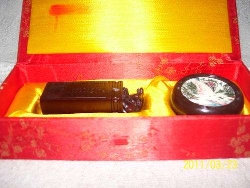 Satin box with stamp and ink bowl - Very old