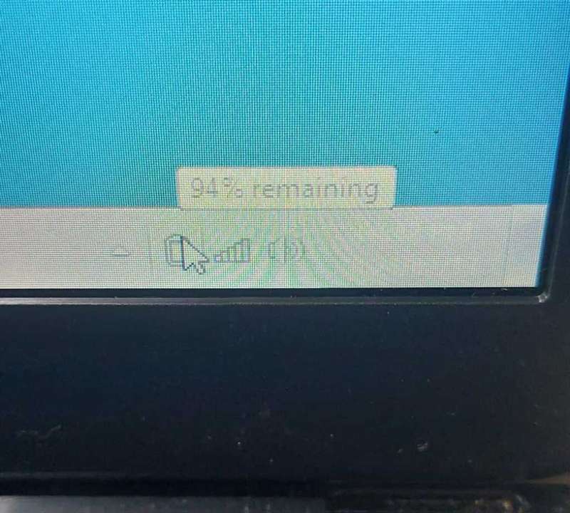 DELL LAPTOP (NEW BATTERY INSTALLED)