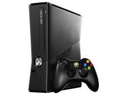XBOX 360 4GB + 2 Controllers + Tekken 6