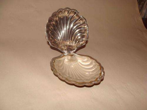 **REDUCED** Silver Plated Shell Butter Dish (Made in ENGLAND)