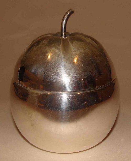 **REDUCED** Apple Shaped Sugar/jam pot