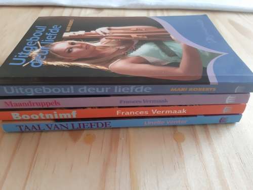 4 Bondel Romanza boekies