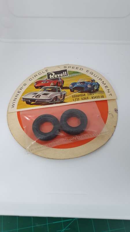 Revell tyres
