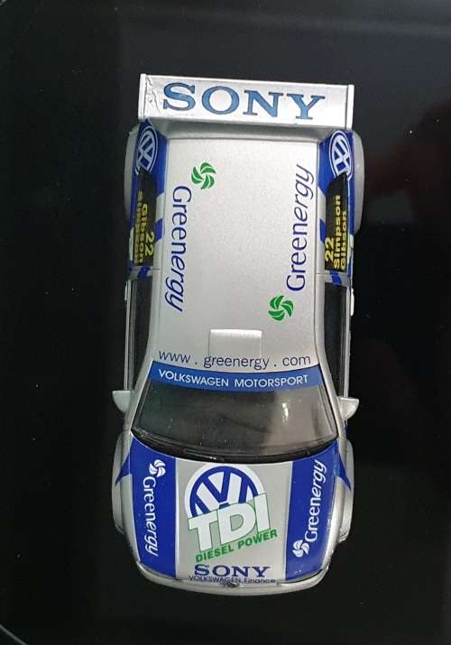 1/32 Ninco VW Golf 4WD