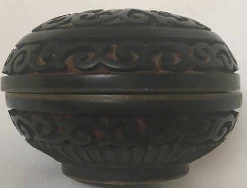 Black cinnabar trinket box
