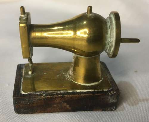 Brass mini sewing machine