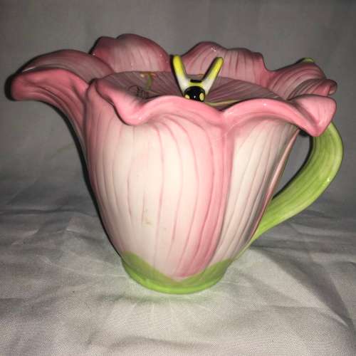 Tea pot