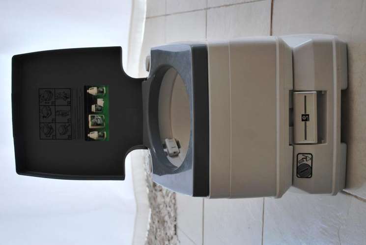10L PASSPORT POTTY