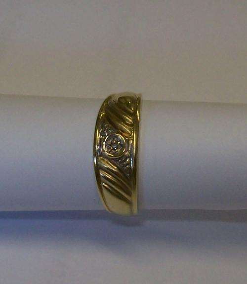 9ct gold ring