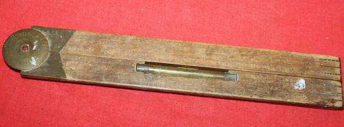Carpenter's ruler with level
