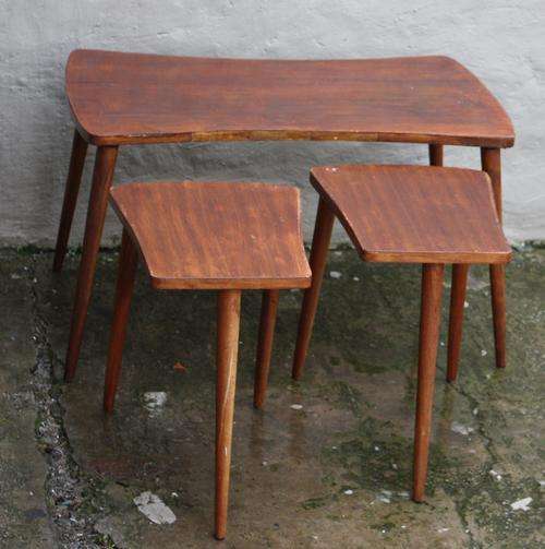 Nest of three table's
