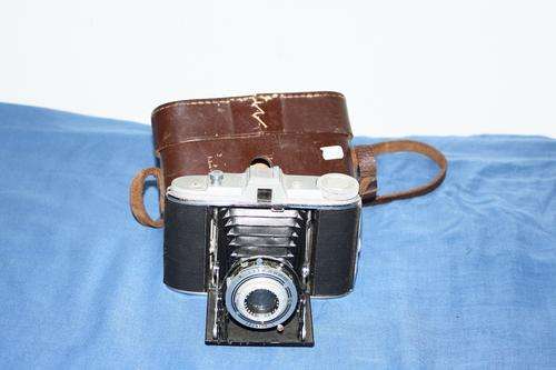 Bellow's Camera with leather case