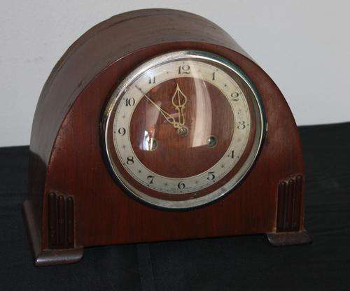 Mantle Clock