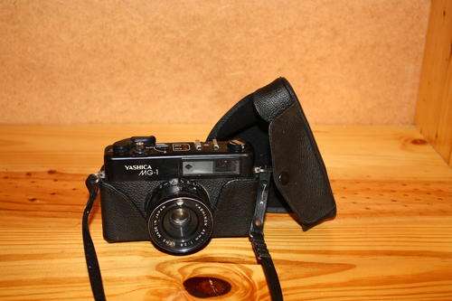 Yashica MG - 1 Camera