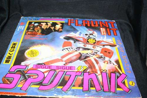 Sique Sique Sputnik - Flaunt It