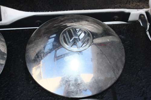 5 V W Hub Caps