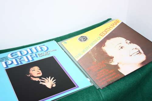 Edith Piaf x 2