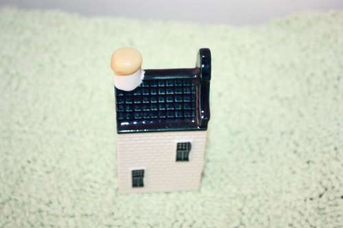 KLM Blue Delft House No 30