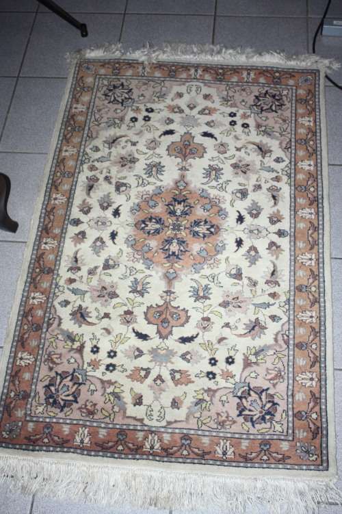 Fine Pakistan Persian Design Carpet
