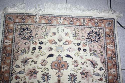 Fine Pakistan Persian Design Carpet