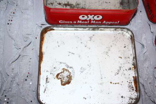 2 Oxo Tins