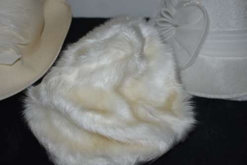 3 Vintage White Hats