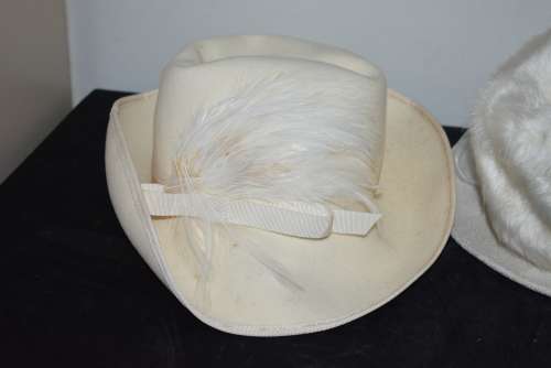3 Vintage White Hats