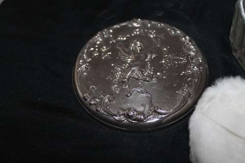 Powder Dish