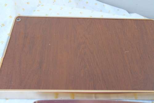 2 Metal Trays