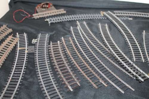 16 Assorted Train Tracks