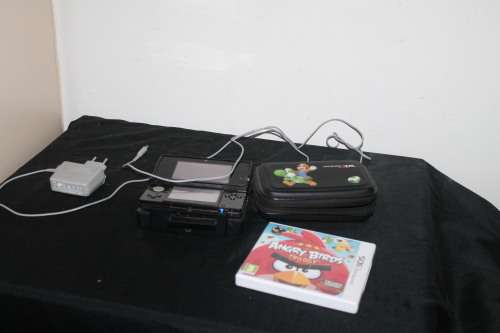 Nintendo DS3 with Charger,  Case and one game,