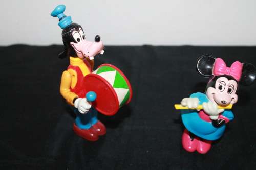 Goofy and Minnie