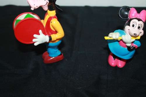 Goofy and Minnie