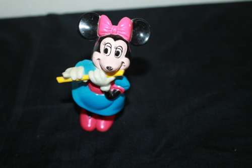 Goofy and Minnie
