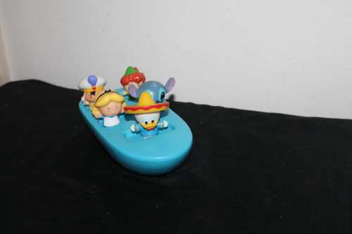 It`s a small world Boat with figures