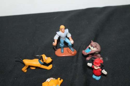 5 Disney figures