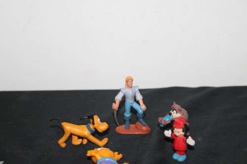 5 Disney figures