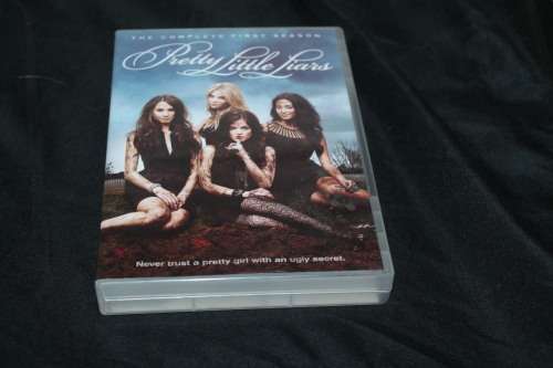 Pretty Little Liars Season 1