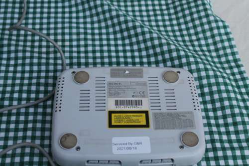 Playstation One Slim with one Controller