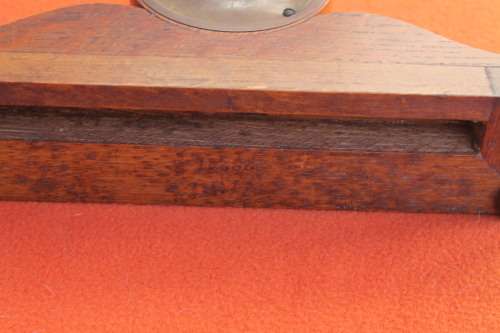 Vintage wind up clock